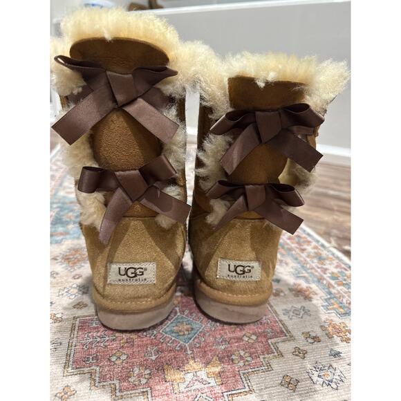 Ugg Bailey bow ii chestnut women’s size 8 - Picture 4 of 13